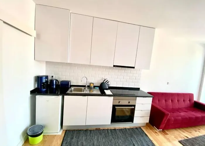 20-2 Lisbon Castle View Apartment With French Terrace